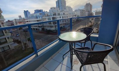 VENTA DE APARTAMENTO DE 2 DORMITORIOS EN PENINSULA PUNTA DEL ESTE