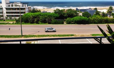 VENTA DE APARTAMENTO DE 2 DORMITORIOS EN MANANTIALES CON VISTA AL MAR