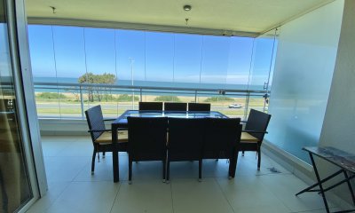 EDIFICIO CRUCEROS PUNTA DEL ESTE EN VENTA 2 SUITES + TOILETTE