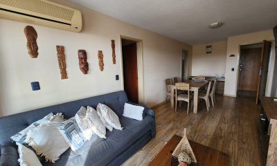 Se vende Apartamento de 3 dormitorios sobre Roosevelt Maldonado