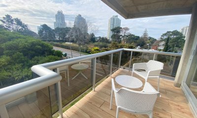 VENTA DE APARTAMENTO DE 1 DORMITORIO EN MANSA COMPLEJO MANSA INN PUNTA DEL ESTE