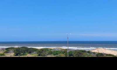 Duplex en venta de 3 dormitorios frente al mar