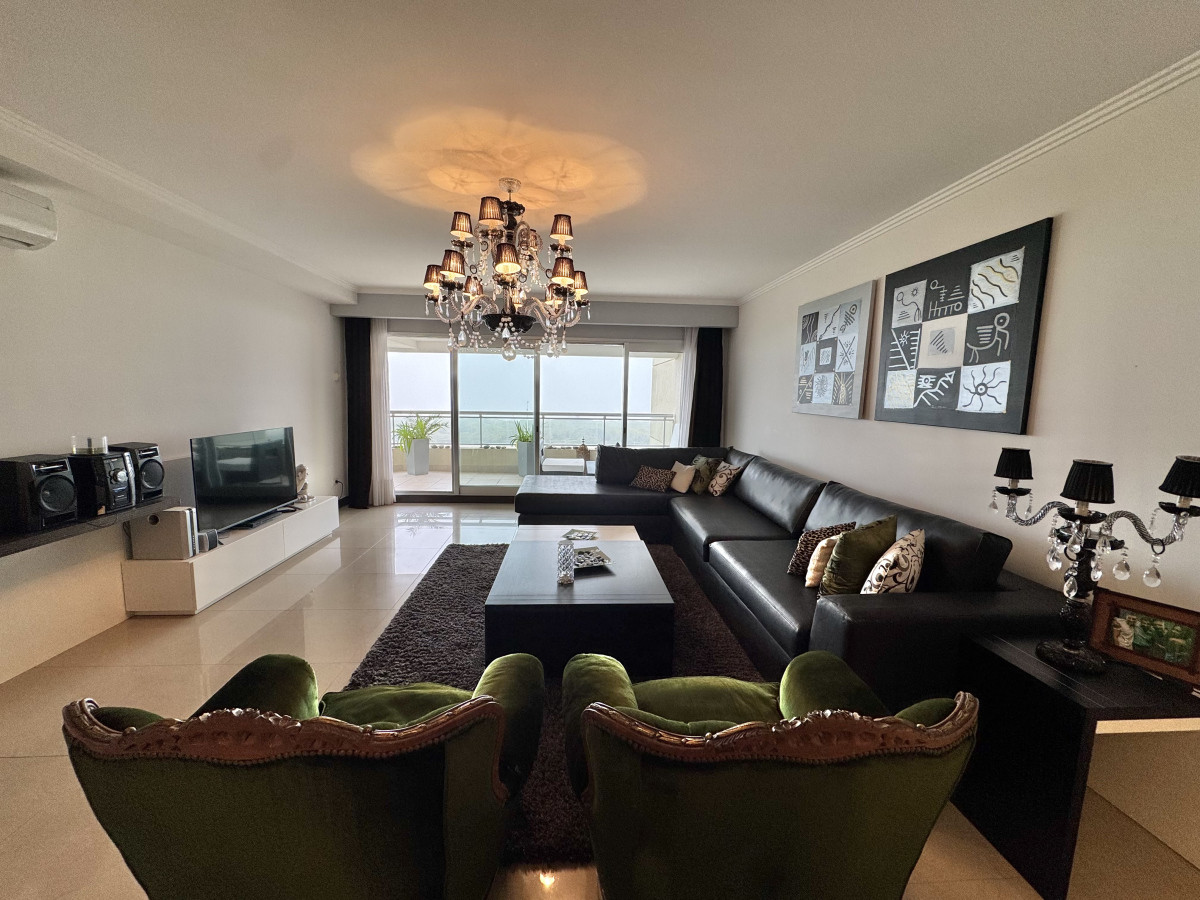  VENTA DE APARTAMENTO DE 3 SUITES + DEPENDENCIA 