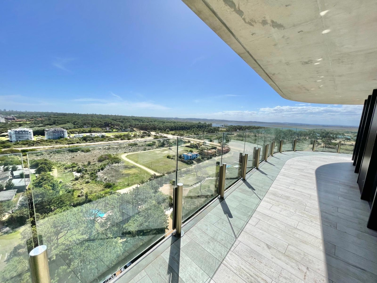 SURFSIDE PUNTA DEL ESTE VENTA DE APARTAMENTO DE 1 DORMITORIO PLAYA BRAVA