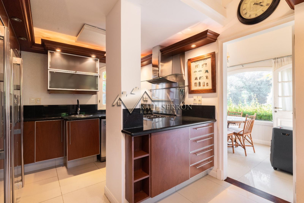 Casa ID.3454 - CASA EN VENTA Y ALQUILER DE 7 DORMITORIOS EN MONTOYA LA BARRA