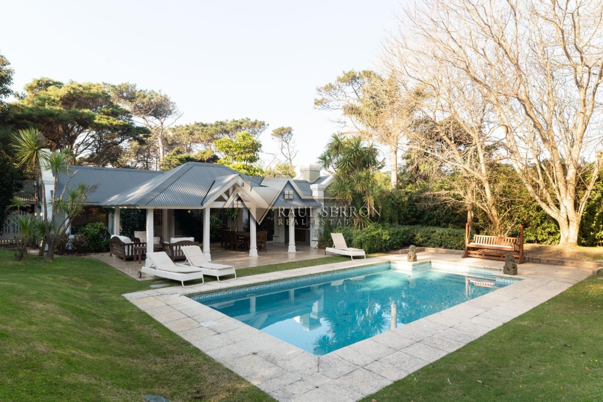 Casa ID.3454 - CASA EN VENTA Y ALQUILER DE 7 DORMITORIOS EN MONTOYA LA BARRA