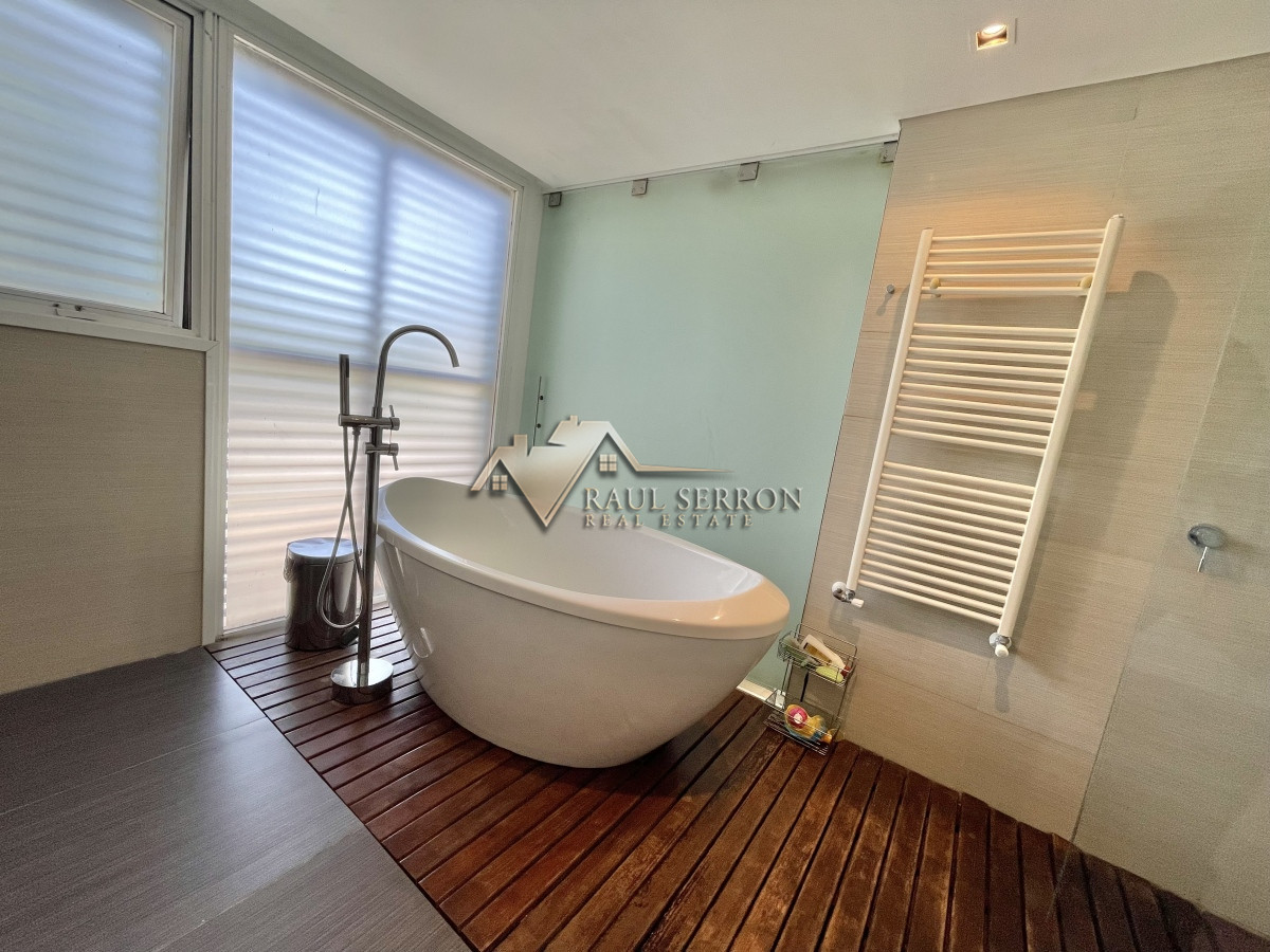 Casa ID.1778 - VENTA DE CASA DE 5 DORMITORIOS EN BARRIO PRIVADO LA ARBOLADA PUNTA DEL ESTE