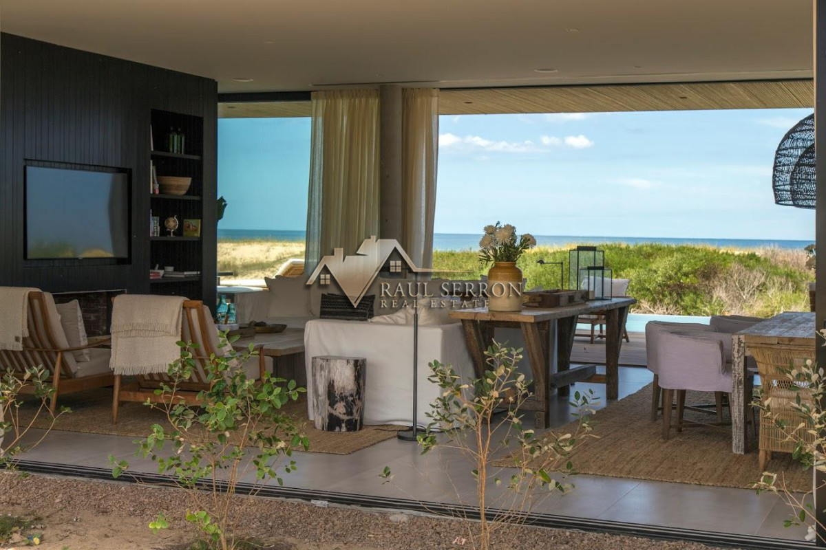 Casa ID.3453 - HERMOSA CASA EN VENTA Y ALQUILER EN SAN VICENTE JOSÉ IGNACIO 5 DORMITORIOS 