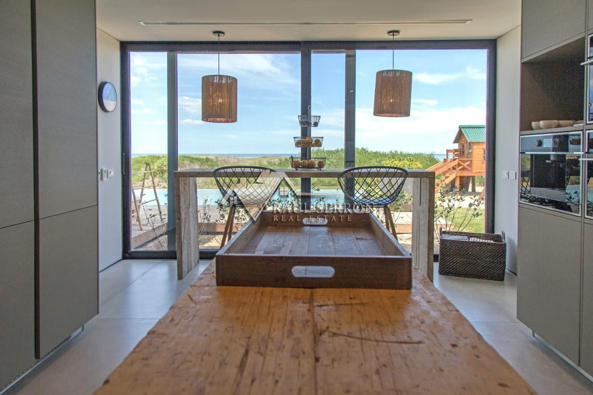 Casa ID.3453 - HERMOSA CASA EN VENTA Y ALQUILER EN SAN VICENTE JOSÉ IGNACIO 5 DORMITORIOS 