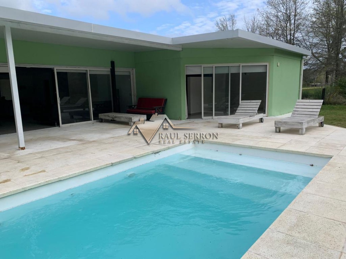 Casa ID.206 - Casa en venta y alquiler anual, casa de 4 dormitorios, piscina Punta Ballena