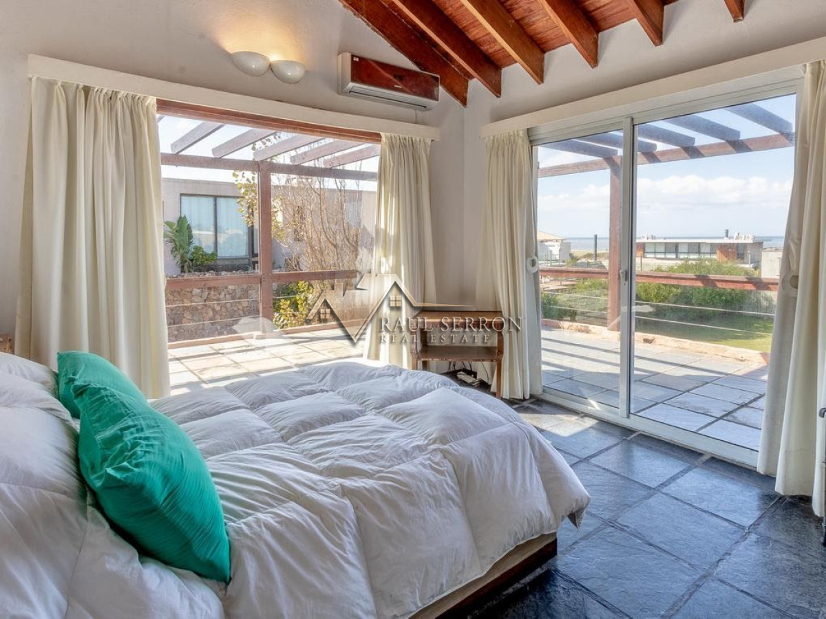 Casa ID.113 - Venta y Alquiler de casa de 5 dormitorios Montoya la Barra