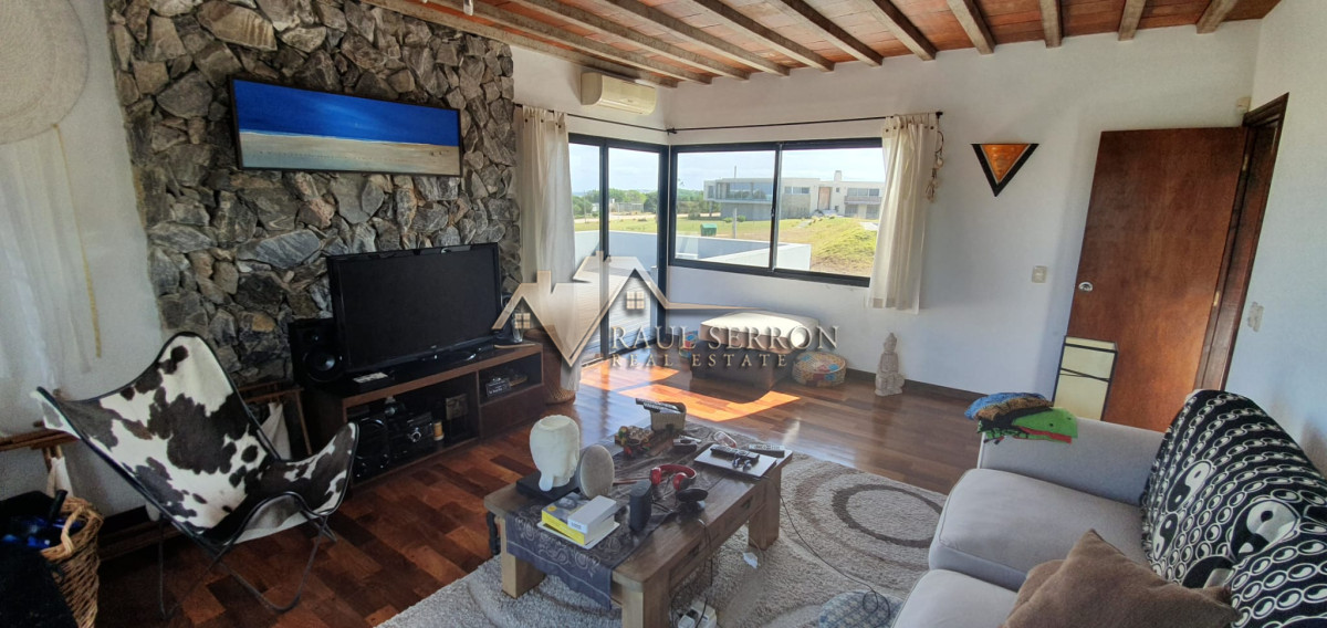 Casa ID.209 - Casa en venta y alquiler de 4 dormitorios con piscina climatizada José Ignacio Punta del Este 