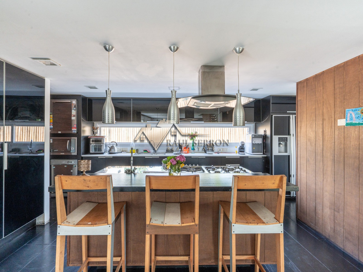 Casa ID.1778 - VENTA DE CASA DE 5 DORMITORIOS EN BARRIO PRIVADO LA ARBOLADA PUNTA DEL ESTE