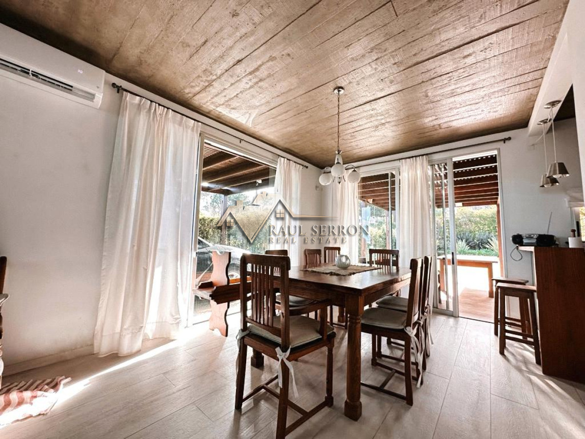 Casa ID.2899 - CASA EN MONTOTA UBICADA A METROS MAR EN VENTA DE 3 DORMITORIOS 