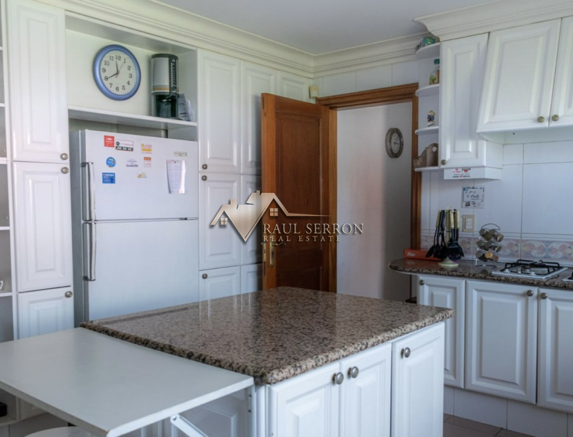Casa ID.3531 - CASA EN VENTA Y ALQUILER TEMPORAL DE 5 DORMITORIOS EN SUITE Y DEPENDENCIA DE SERVICIO