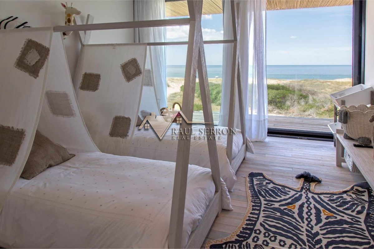 Casa ID.3453 - HERMOSA CASA EN VENTA Y ALQUILER EN SAN VICENTE JOSÉ IGNACIO 5 DORMITORIOS 