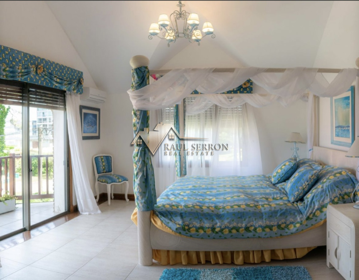 Casa ID.3531 - CASA EN VENTA Y ALQUILER TEMPORAL DE 5 DORMITORIOS EN SUITE Y DEPENDENCIA DE SERVICIO