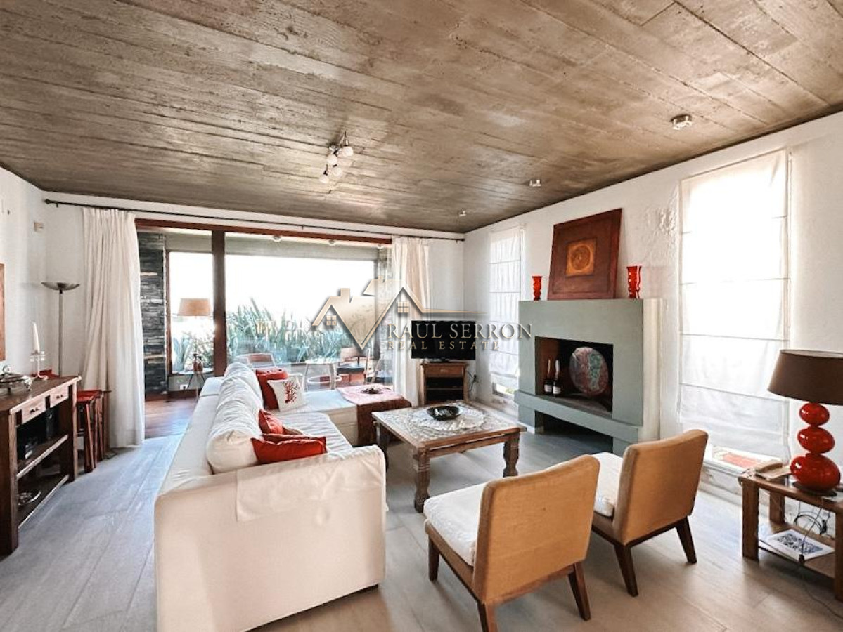 Casa ID.2899 - CASA EN MONTOTA UBICADA A METROS MAR EN VENTA DE 3 DORMITORIOS 