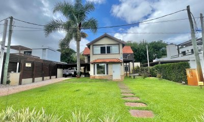 VENTA DE CASA DE 3 DORMITORIOS EN PUNTA BALLENA