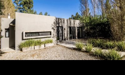 LA ARBOLADA CASA EN VENTA DE 3 DORMITORIOS EN BARRIO PRIVADO PUNTA DEL ESTE