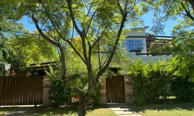 VENTA DE CASA DE 3 DORMITORIOS EN JARDINES DE CORDOBA PUNTA DEL ESTE