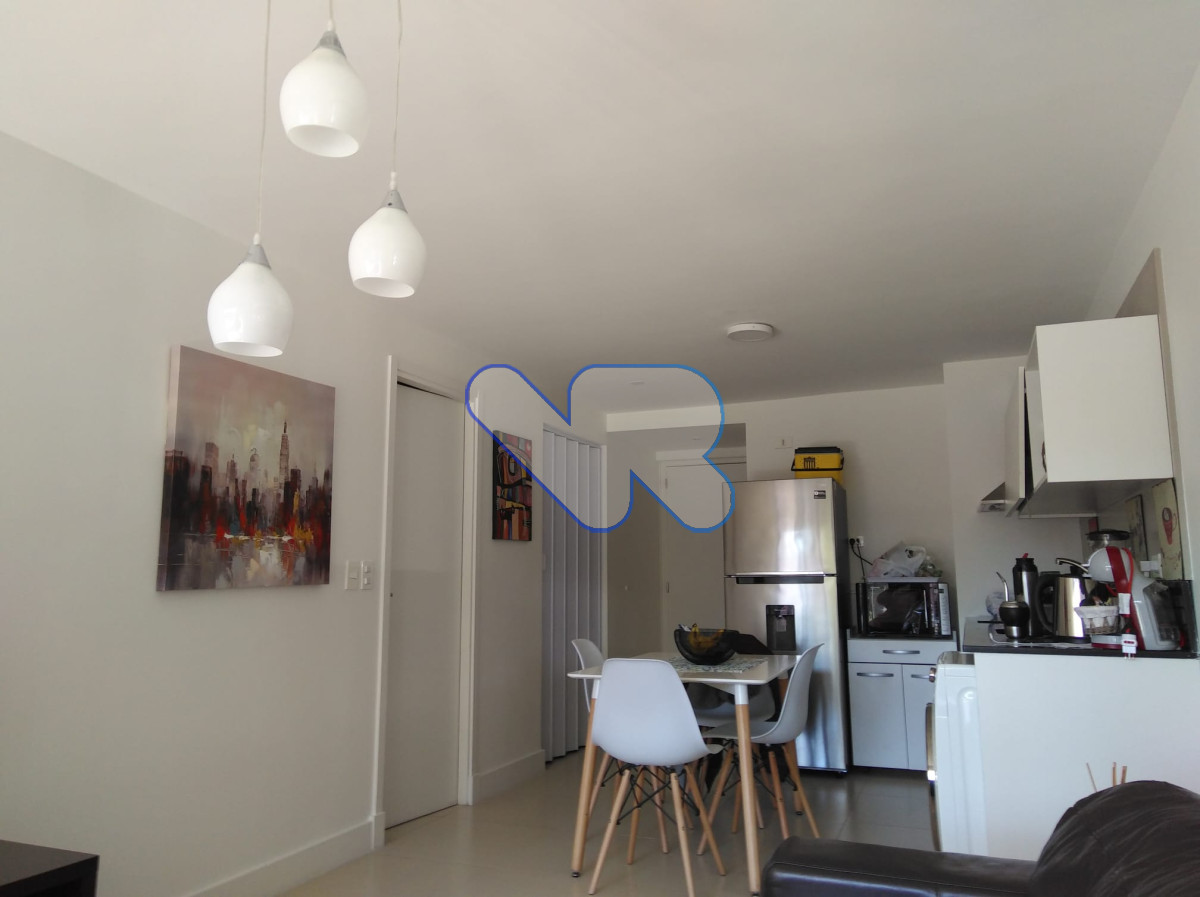 Apartamento ID.40 - VENDO DEPTO MODERNO 2 DORM, 1 BAÑO y 1 TOALETTE CON PARRILLERO Y PISCINA