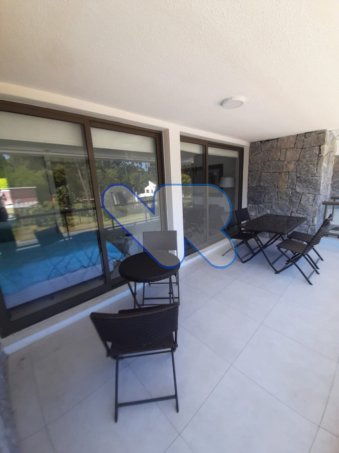 Apartamento ID.40 - VENDO DEPTO MODERNO 2 DORM, 1 BAÑO y 1 TOALETTE CON PARRILLERO Y PISCINA