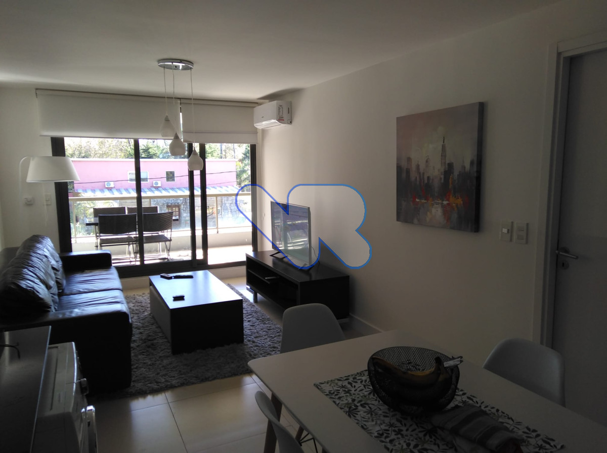 Apartamento ID.40 - VENDO DEPTO MODERNO 2 DORM, 1 BAÑO y 1 TOALETTE CON PARRILLERO Y PISCINA