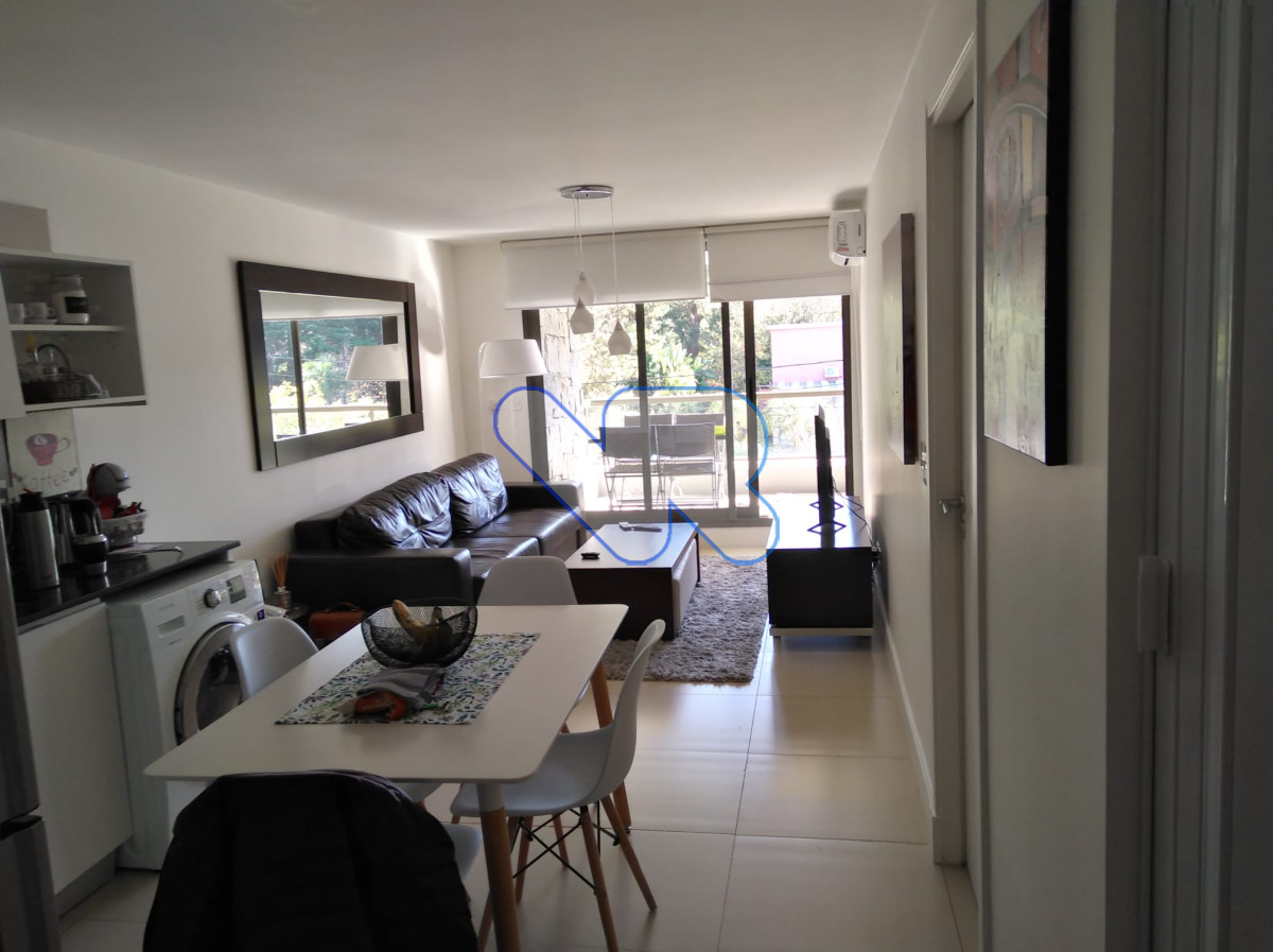 Apartamento ID.40 - VENDO DEPTO MODERNO 2 DORM, 1 BAÑO y 1 TOALETTE CON PARRILLERO Y PISCINA