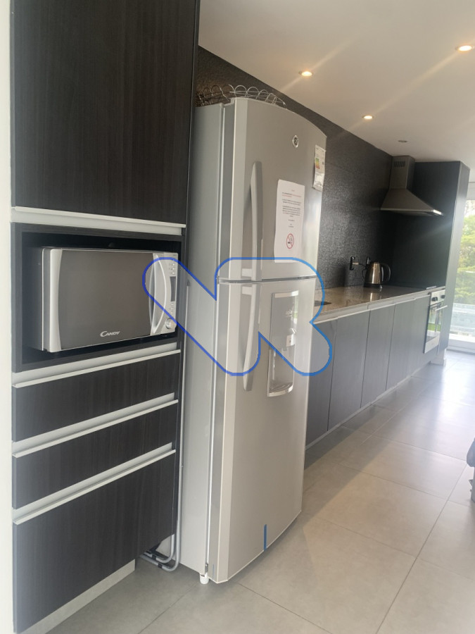 Apartamento ID.116 - Venta apartamento moderno 2 dormitorios (1 en suite), 2 baños con parrillero propio, piscina y garage