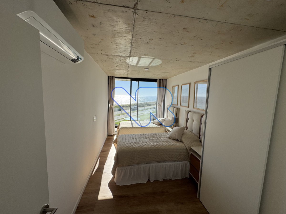 Apartamento ID.203 - Alquilo excelente apto moderno temporada 2 dormitorios frente al mar, Punta del este, playa mansa