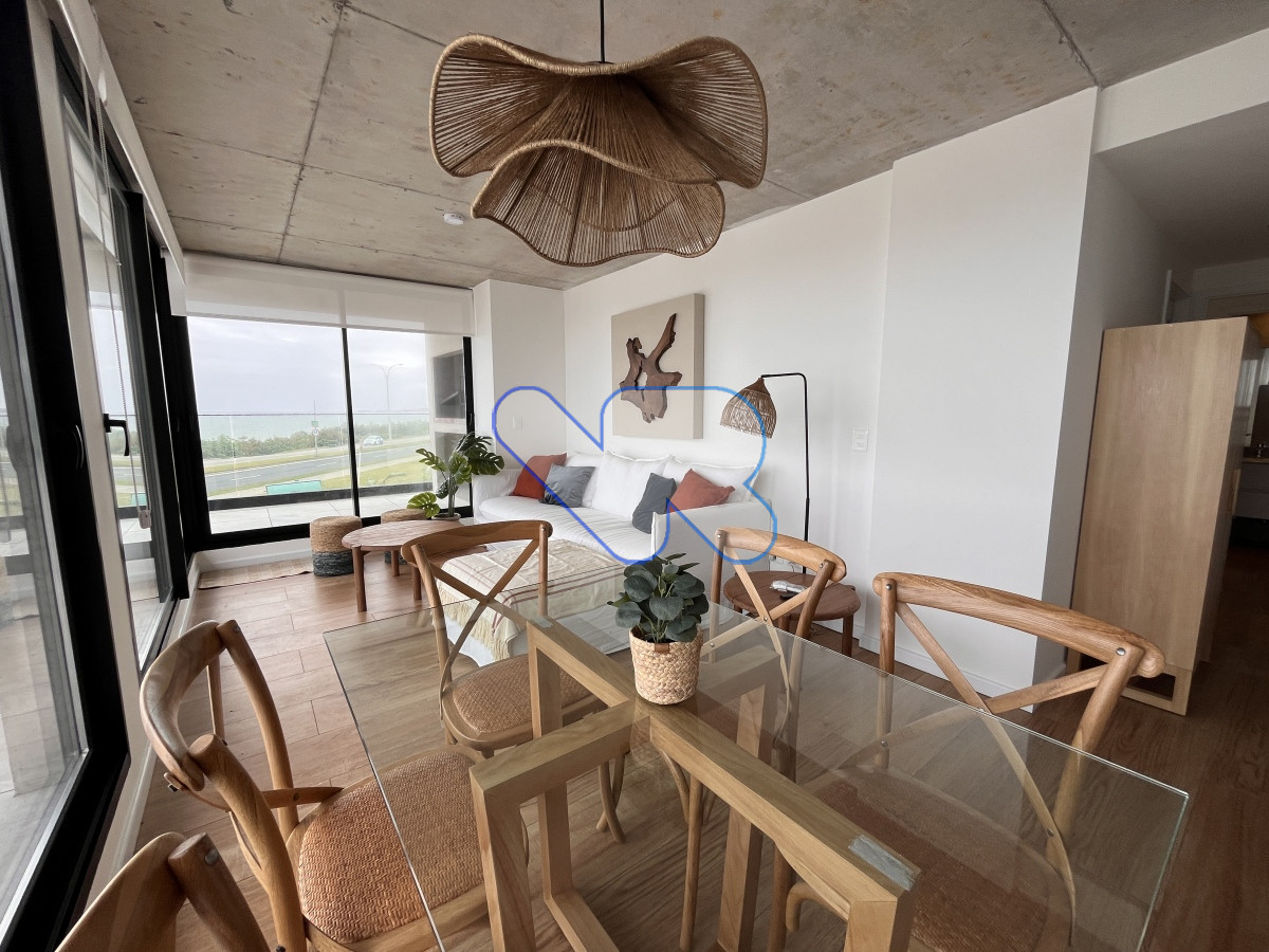 Apartamento ID.155 - Alquilo temporal Hermoso apto en Alquiler Punta del Este frente al mar,  2 dormitorios, 2 baños, excelente ubicación. Punta del Este