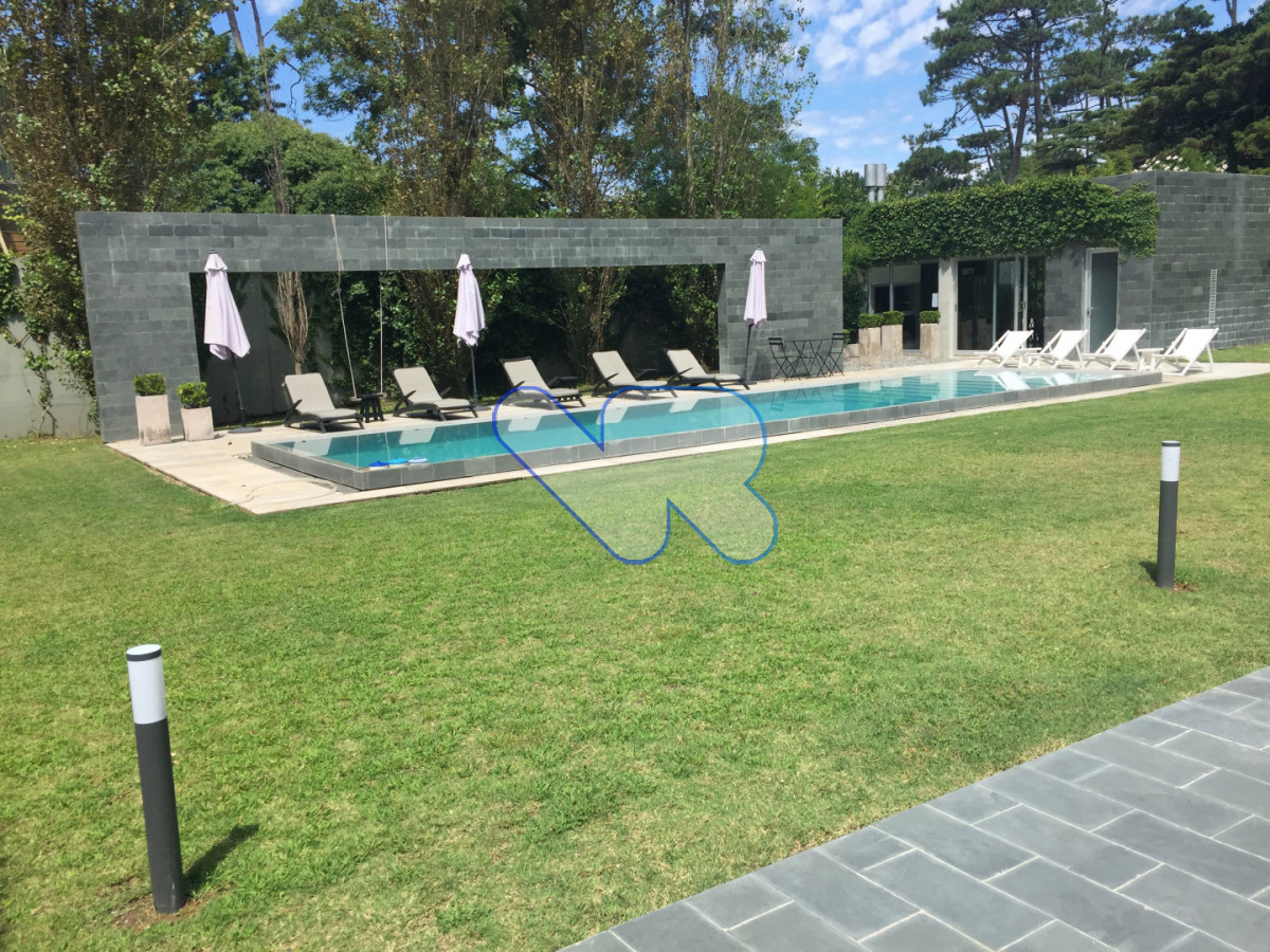 Apartamento ID.116 - Venta apartamento moderno 2 dormitorios (1 en suite), 2 baños con parrillero propio, piscina y garage