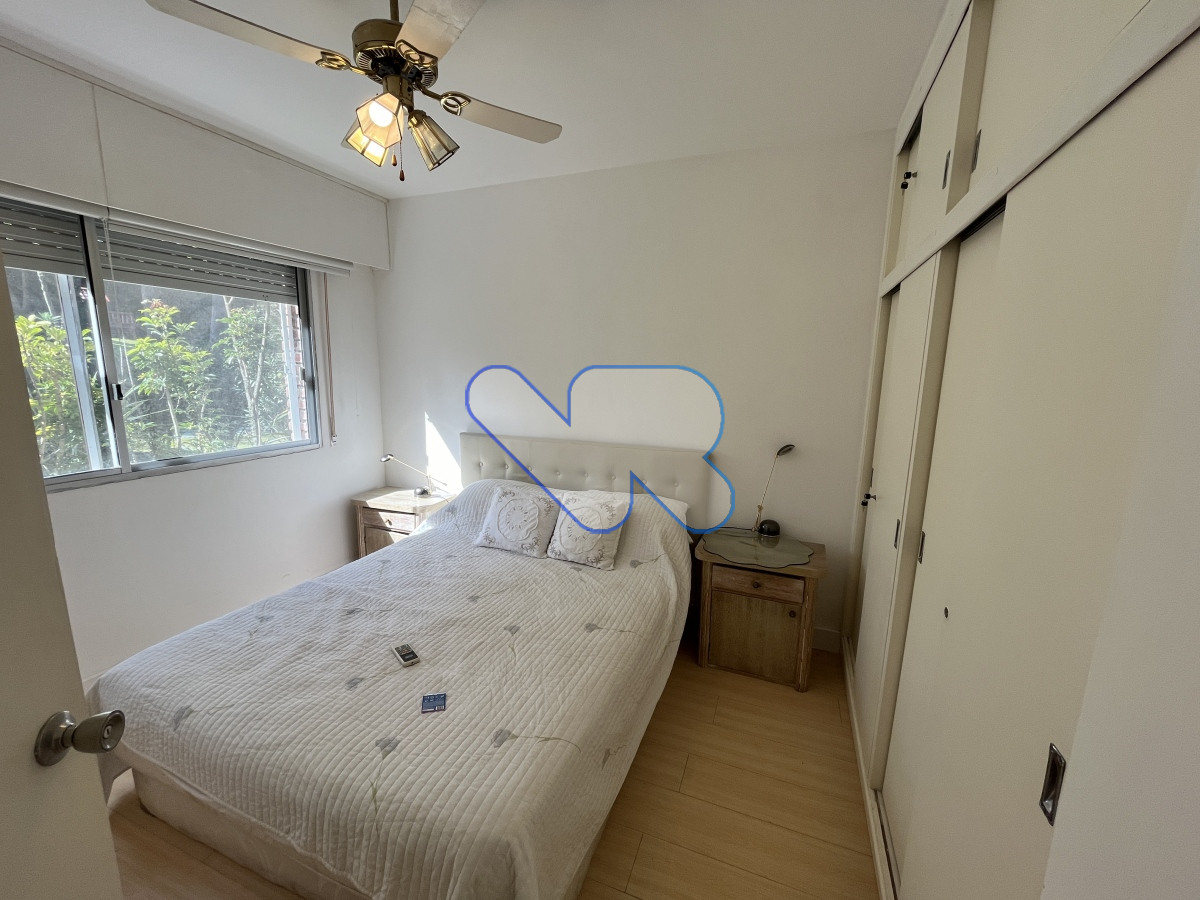 Apartamento ID.163 - Vendo hermoso apartamento 4 dormitorios reciclado para vivir todo el año Punta del Este