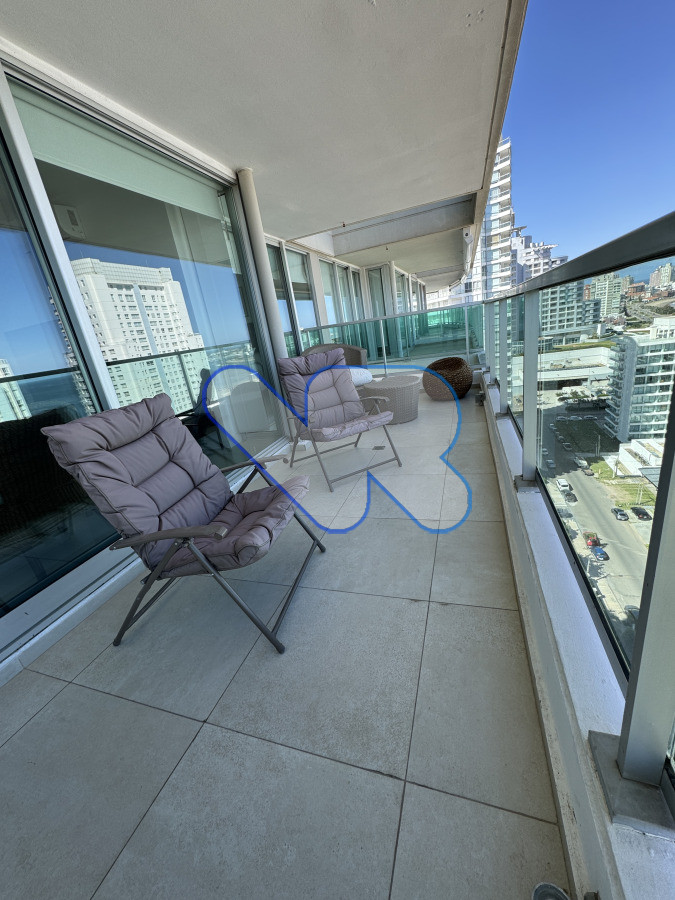 Apartamento ID.193 - Alquiler de Temporada - Apartamento con Vista al Mar y Amenities en Punta del Este, playa mansa