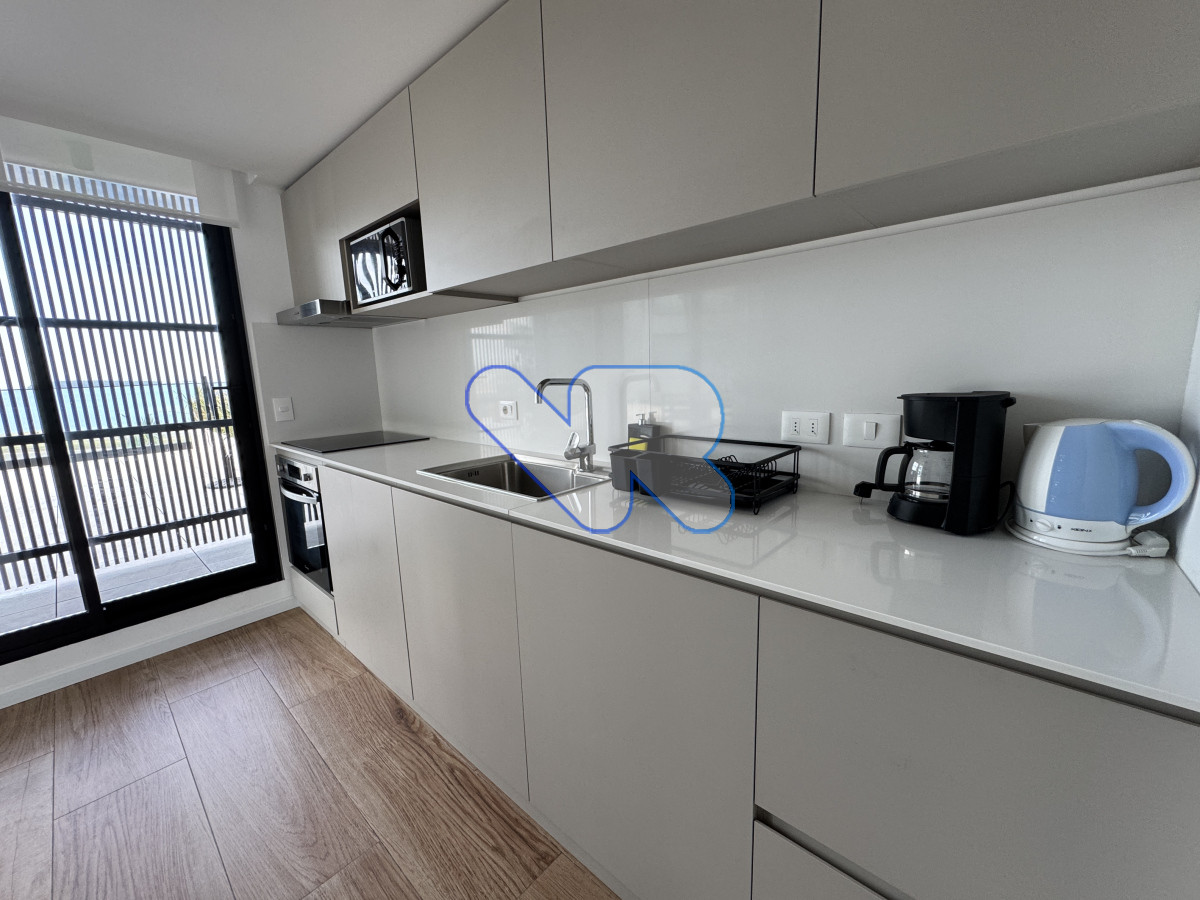 Apartamento ID.174 - Alquiler temporal apartamento dos dormitorios primera linea playa mansa Punta del Este