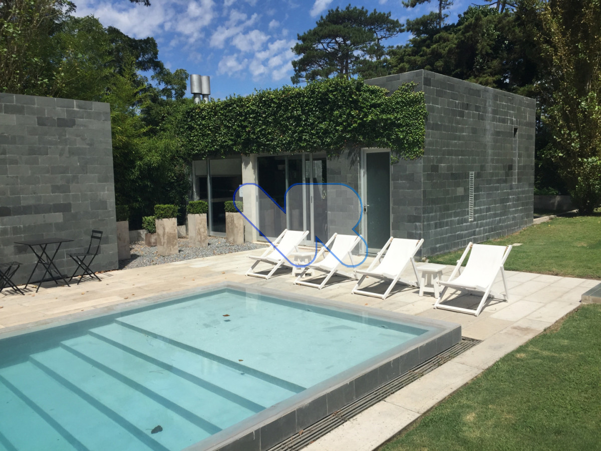 Apartamento ID.116 - Venta apartamento moderno 2 dormitorios (1 en suite), 2 baños con parrillero propio, piscina y garage