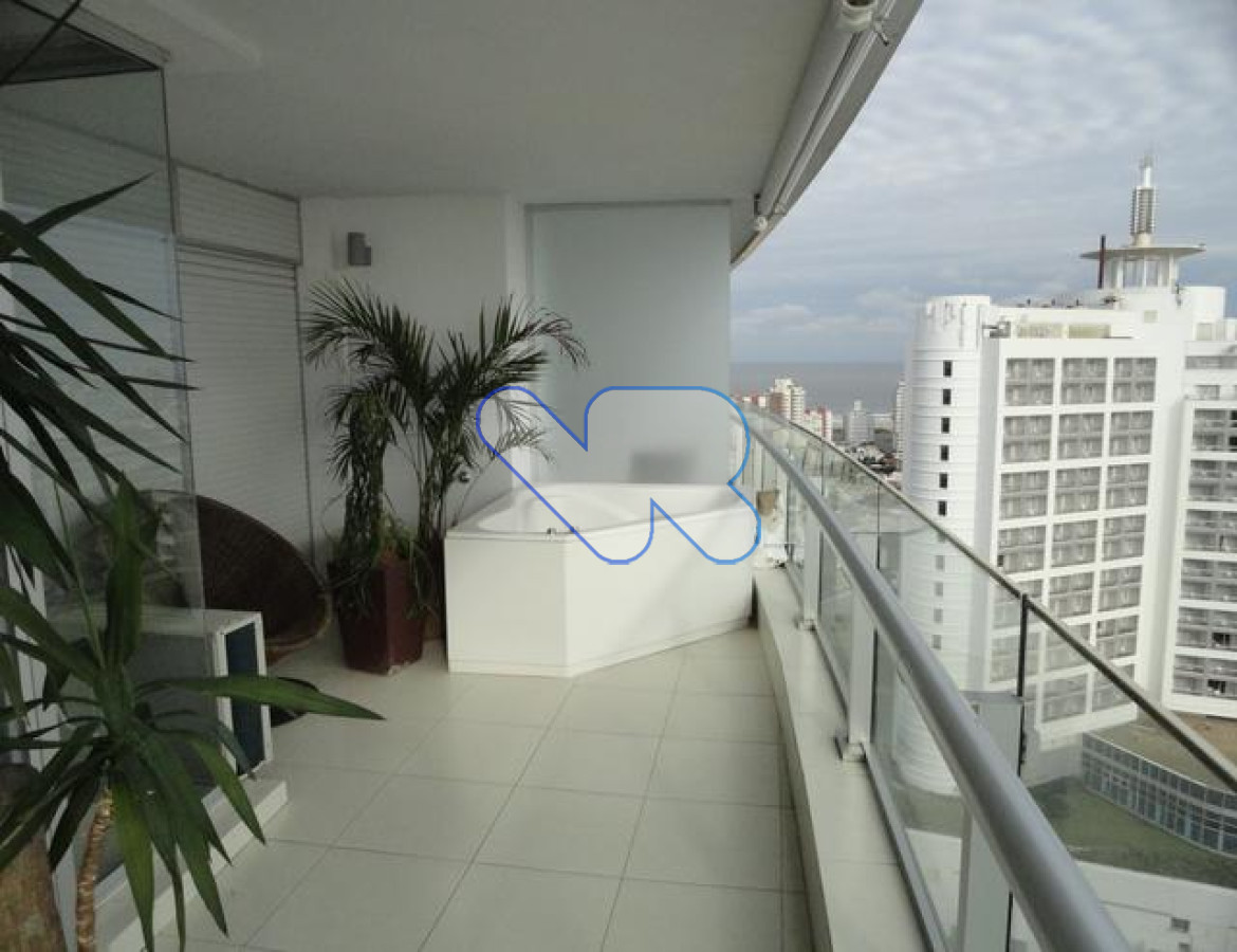 Apartamento ID.177 - Venta Apartamento Mansa Punta del Este  Piso alto 2 Dormitorios y Amenities premium