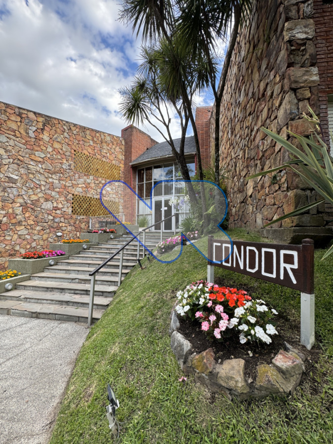 Apartamento ID.202 - Alquiler temporal Punta del Este Playa Mansa | 2 Dormitorios, 2 baños. Complejo Full Amenities - Enero 2026