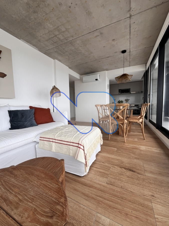 Apartamento ID.155 - Alquilo temporal Hermoso apto en Alquiler Punta del Este frente al mar,  2 dormitorios, 2 baños, excelente ubicación. Punta del Este