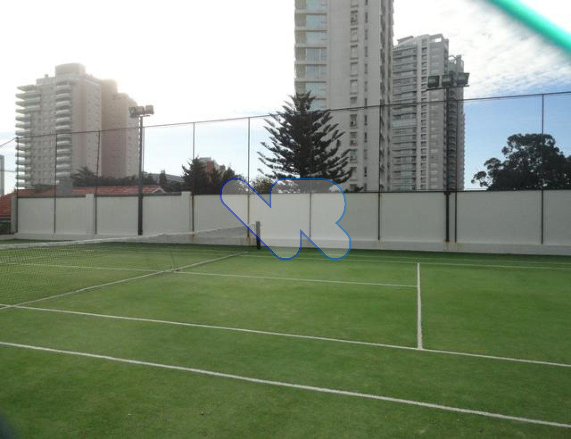 Apartamento ID.177 - Venta Apartamento Mansa Punta del Este  Piso alto 2 Dormitorios y Amenities premium