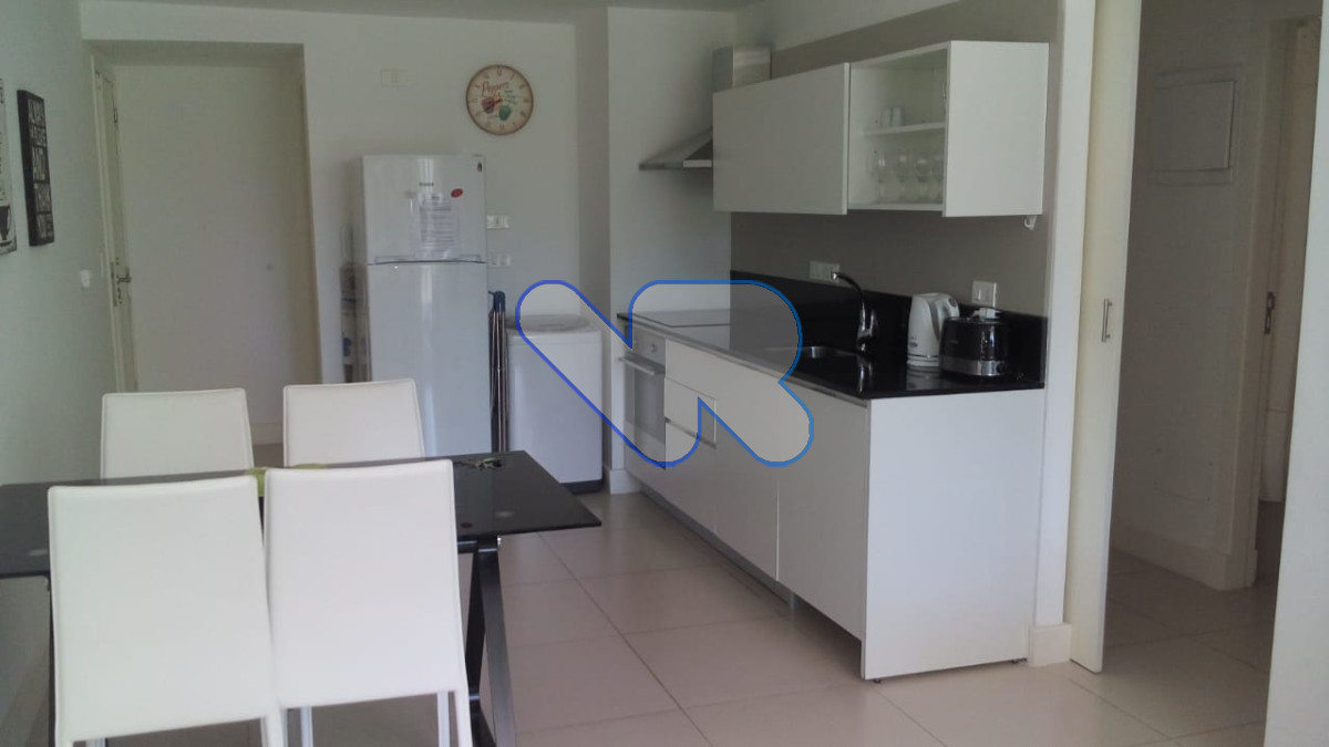 Apartamento ID.153 - Venta apartamento 2 dormitorios Terraza con parrillero y Amenities  Brava Punta del Este