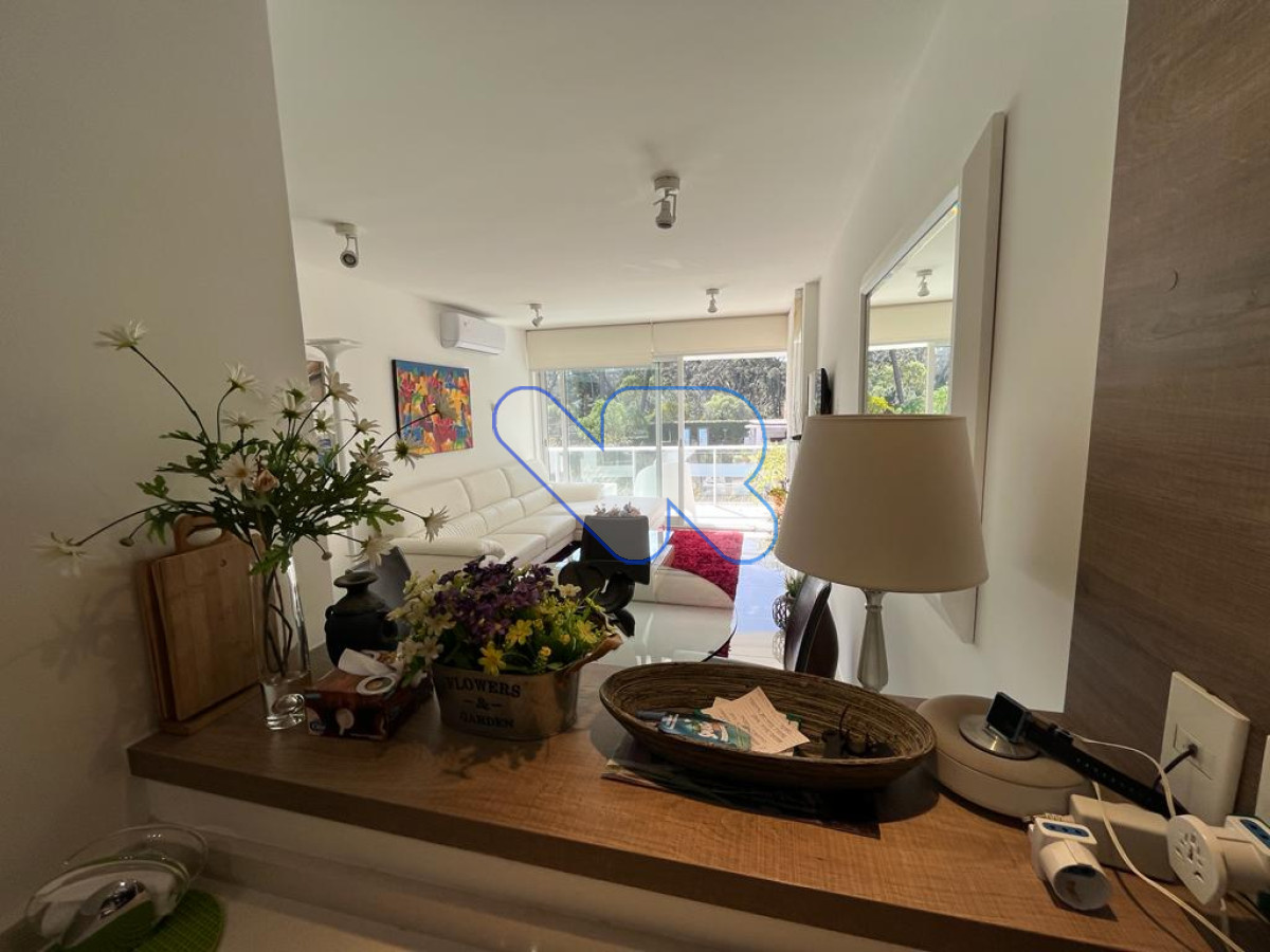 Apartamento ID.124 - Alquiler temporal Hermoso Apartamento de 1 Dormitorio en Playa Mansa - Comodidades de Lujo