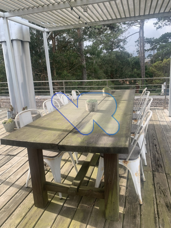 Apartamento ID.116 - Venta apartamento moderno 2 dormitorios (1 en suite), 2 baños con parrillero propio, piscina y garage