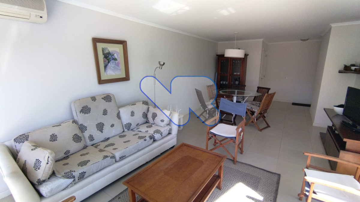 Apartamento ID.201 - Oportunidad VENTA apartamento 3 dormitorios 3 baños Brava Excelentes amenities 