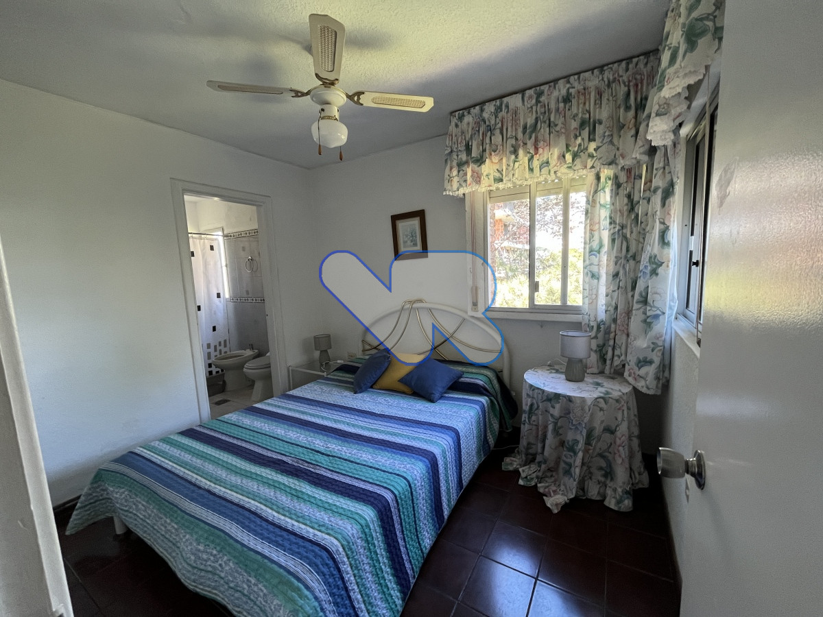 Apartamento ID.127 - Vendo apartamento 2 dormitorios, 2 baños con cochera gastos comunes bajos Aidy Grill