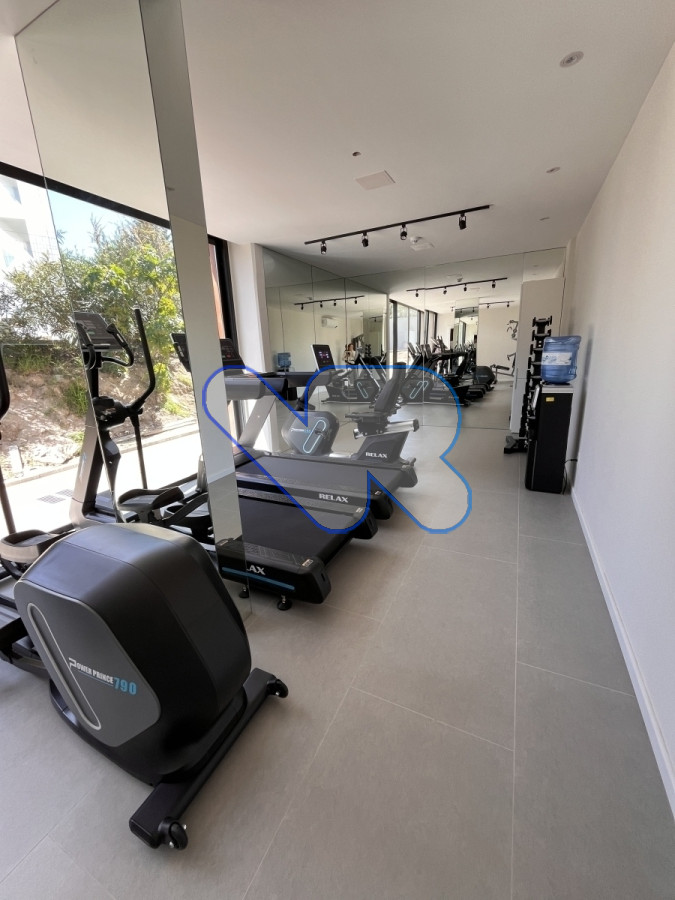 Apartamento ID.155 - Alquilo temporal Hermoso apto en Alquiler Punta del Este frente al mar,  2 dormitorios, 2 baños, excelente ubicación. Punta del Este