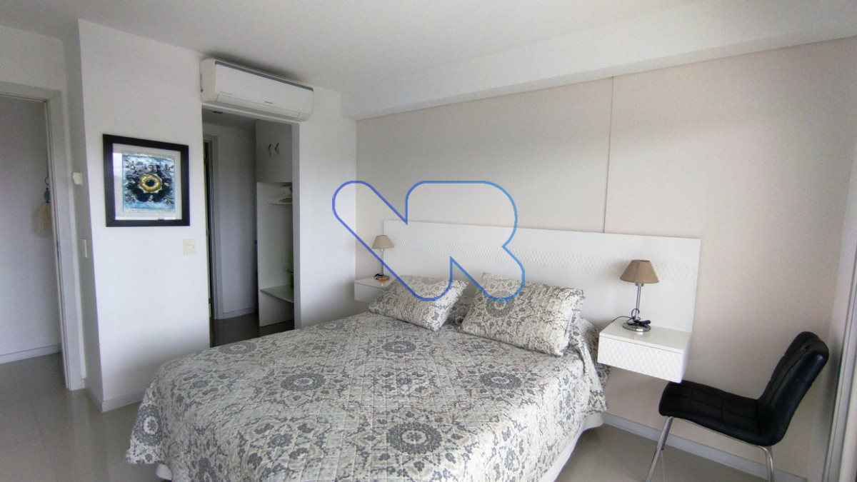 Apartamento ID.100 - Vendo apartamento  playa Brava 2 dormitorios, 2 baños, ed. con buenos Amenities Punta del este