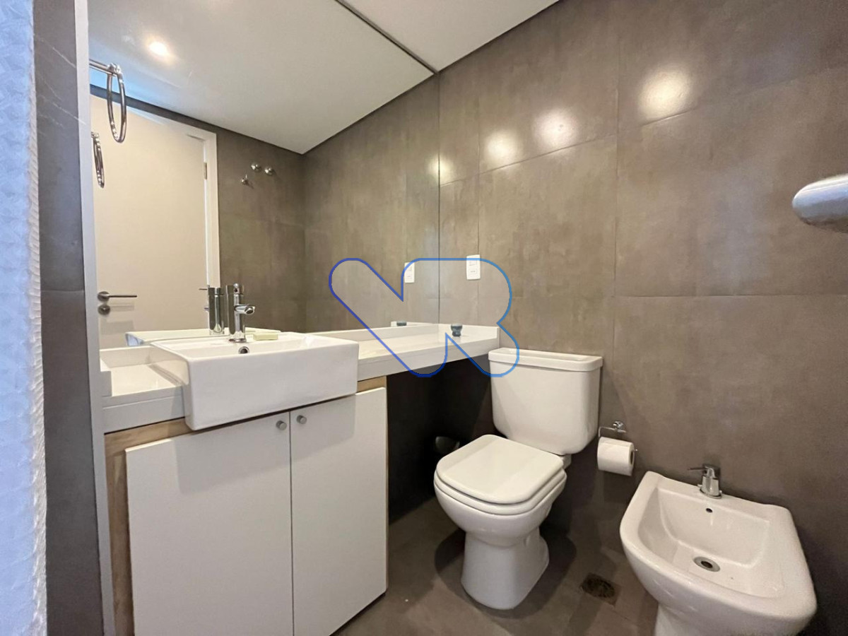 Apartamento ID.181 - Oportunidad! Venta Apto 2 Dormitorios Brava Punta con Amenities