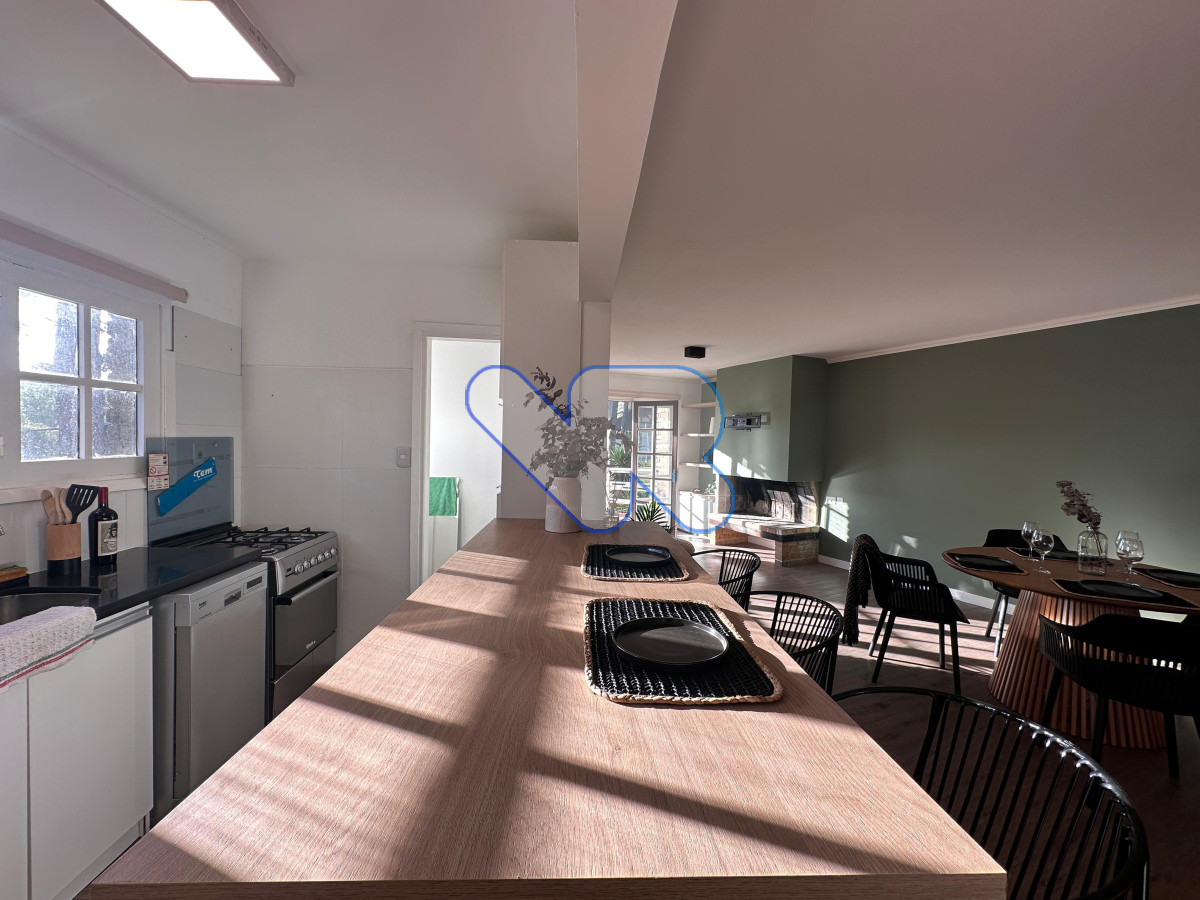 Apartamento ID.165 - Vendo hermoso apartamento amplio, reciclado y muy bien equipado Zona Cantegrill Punta del Este